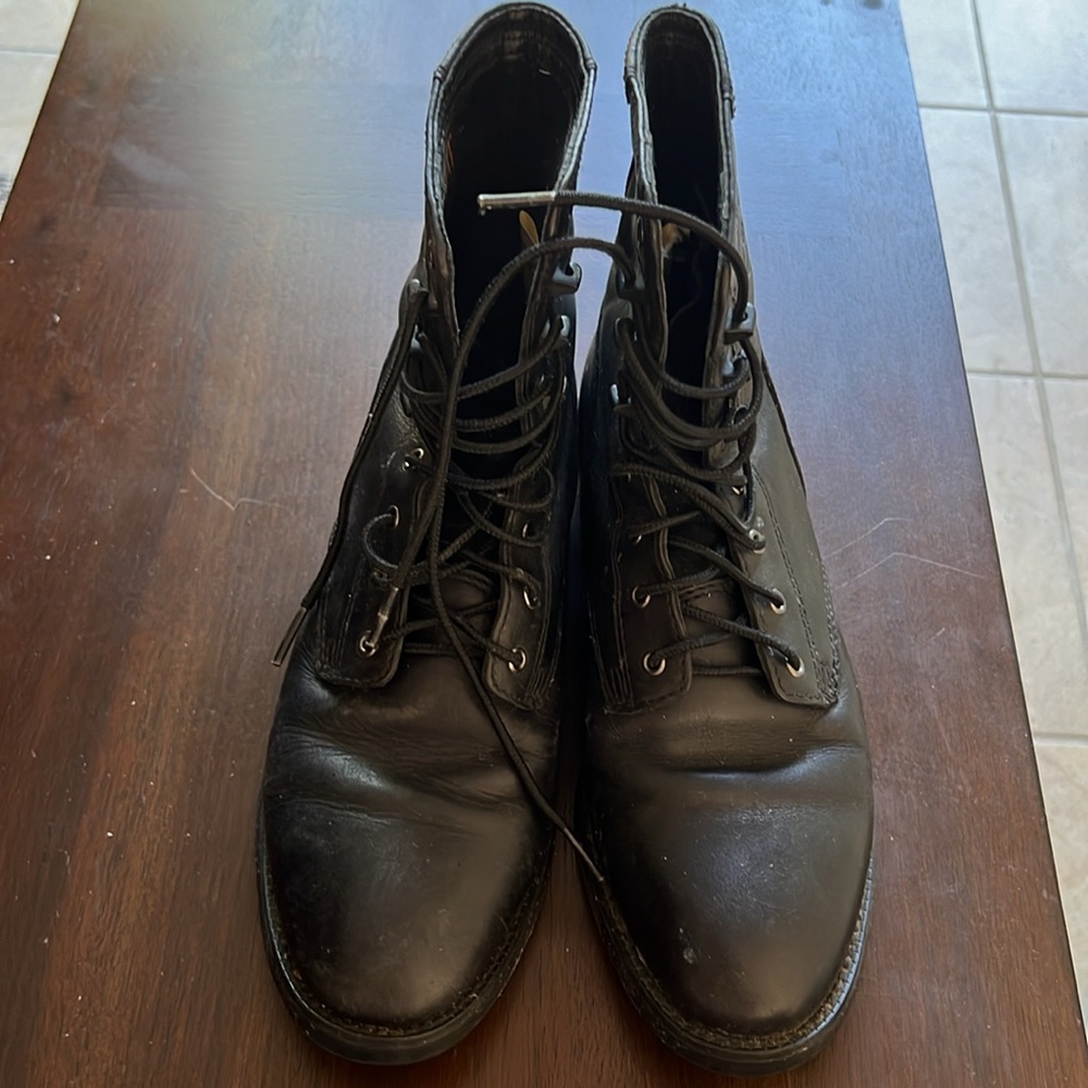 Lace up boot